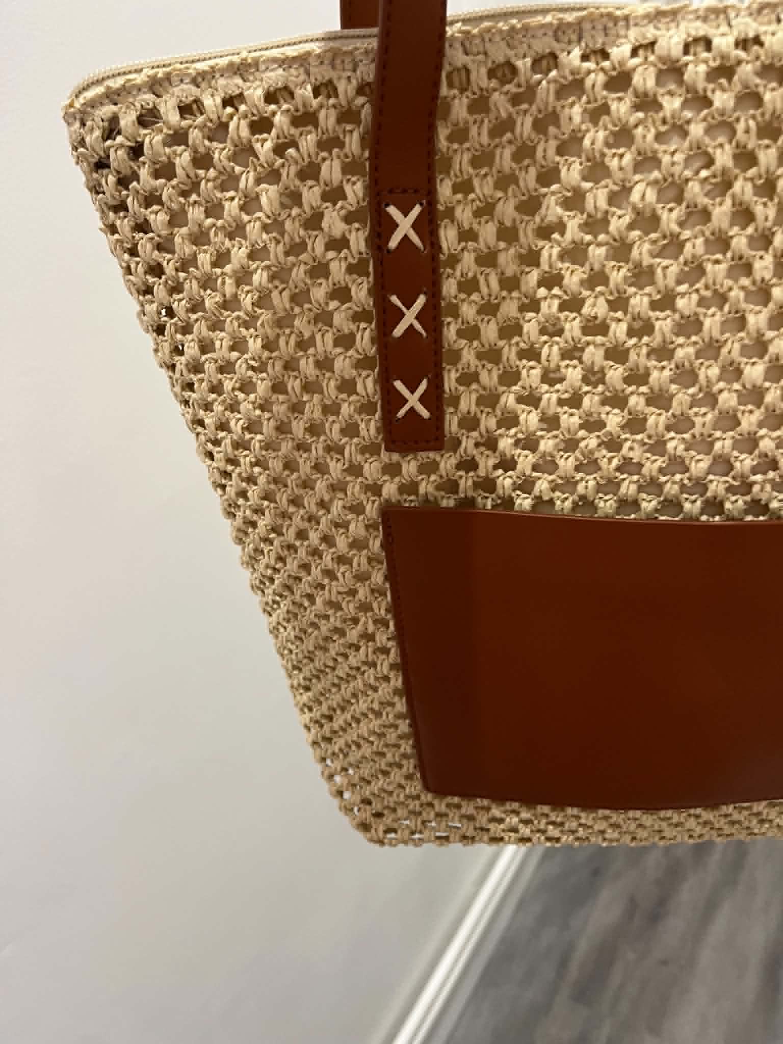 Sac a longue hanse et détails en cuir