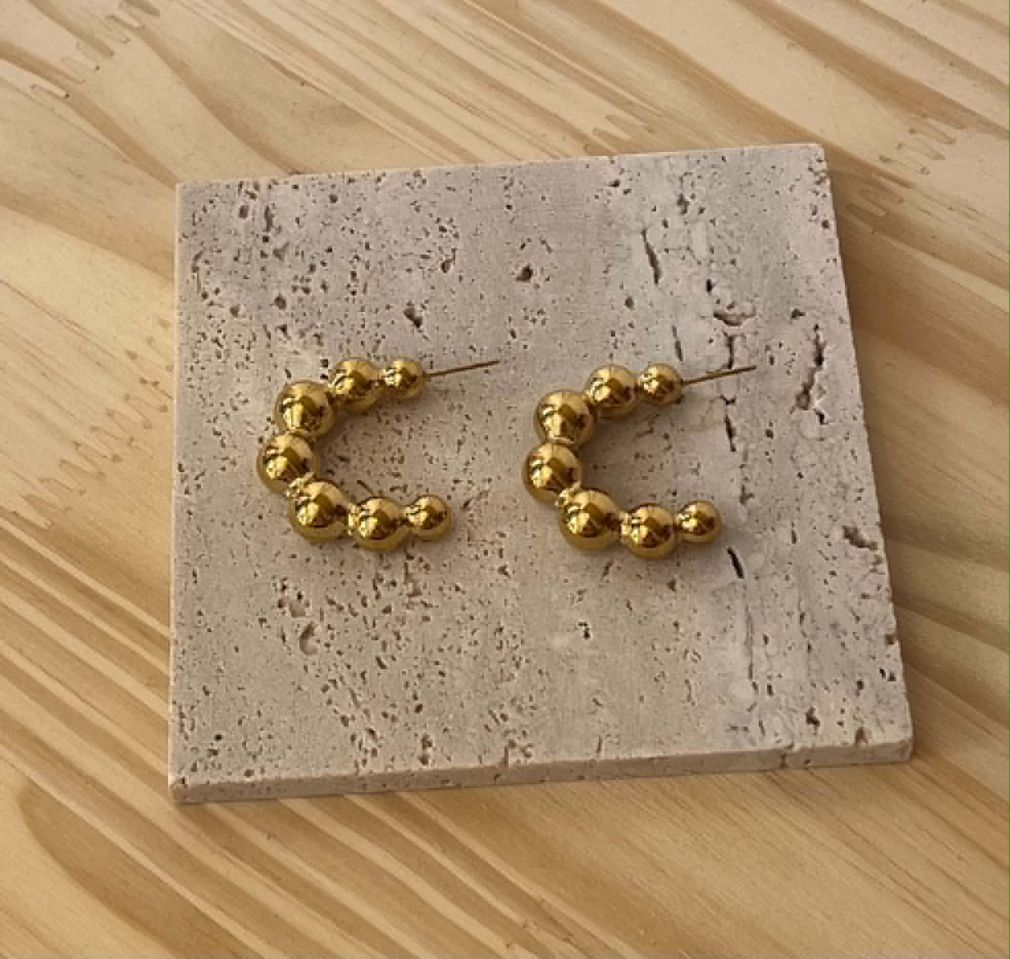 Boucle d'oreille doré
