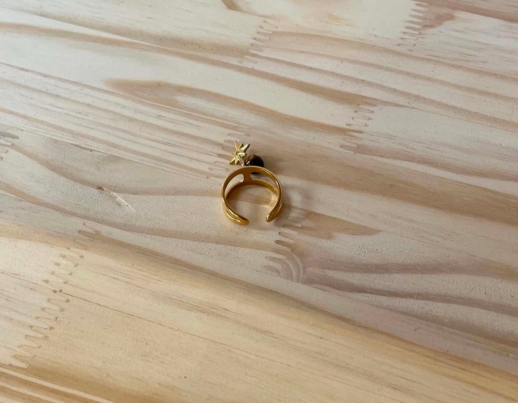 Bague doré a pampilles marron
