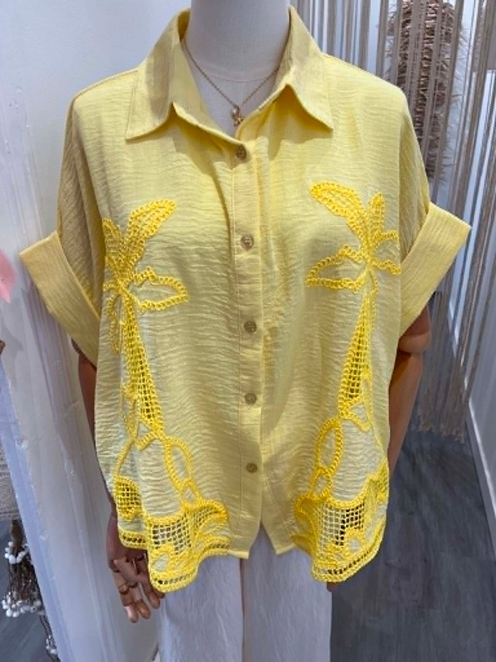 Chemise jaune
