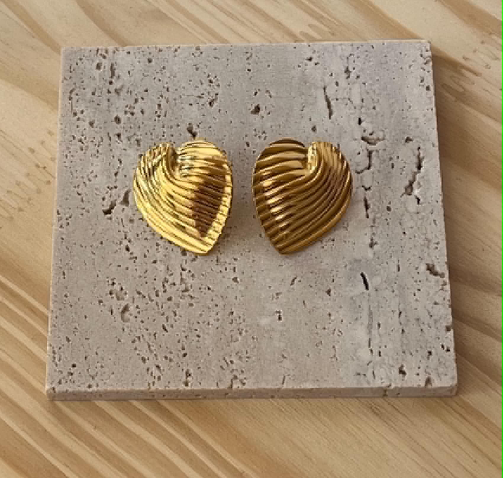 Boucle d'oreille doré coeur