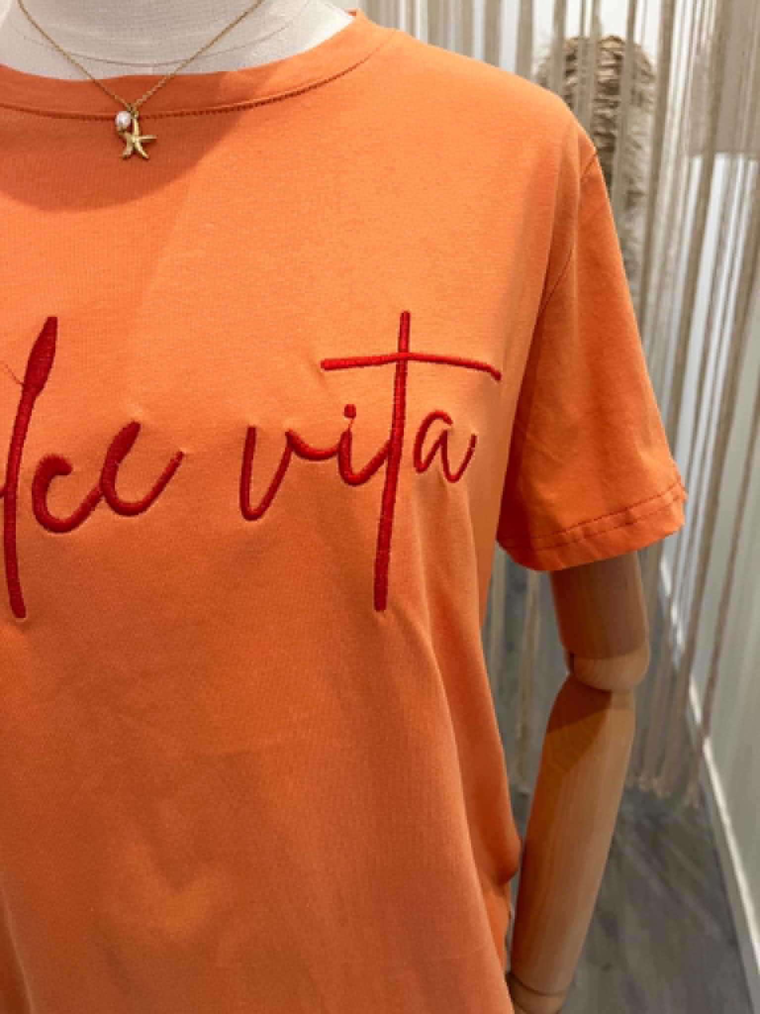 T-shirt orange