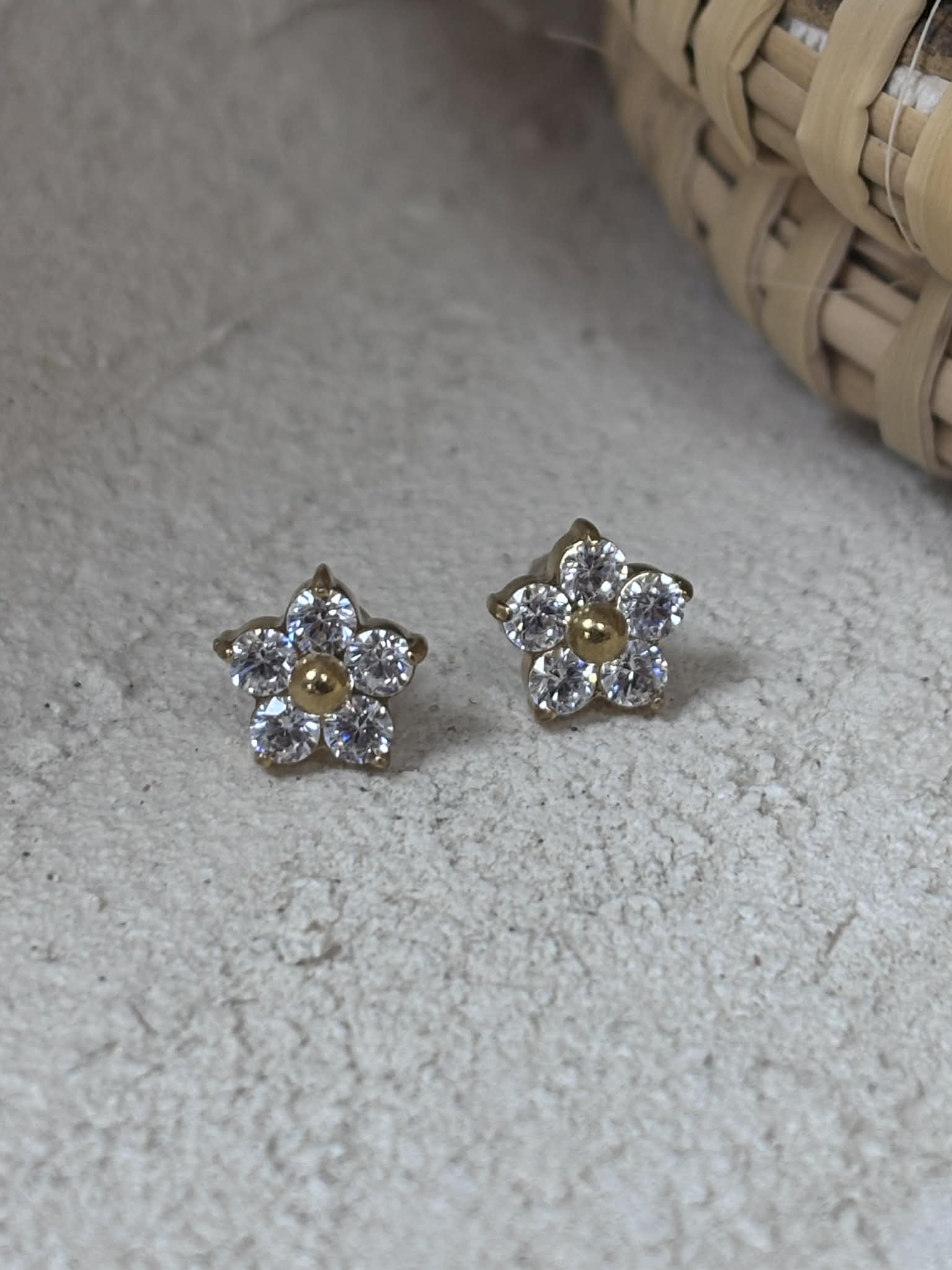 Boucles d'oreilles - fleurs diamant