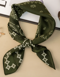 Foulard vert kaki